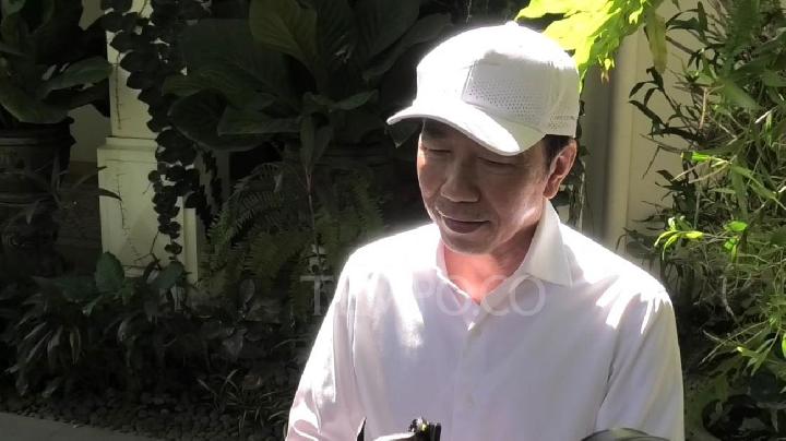 Jokowi Respons Penangkapan Roy Suryo dan Dokter Tifa: "Kita Ikuti Proses Hukum Sampai Sidang"
