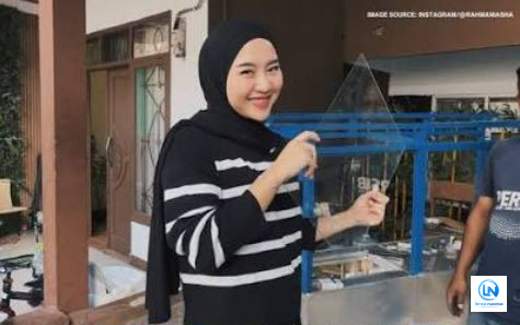 Rahmania, Perempuan Inspiratif yang Rutin Makeover Gerobak UMKM Secara Gratis