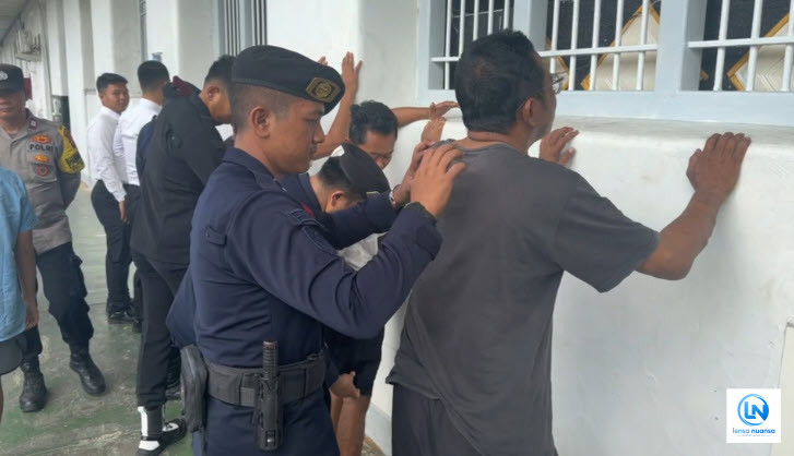 Lapas Pemuda Tangerang Sita 110 Ponsel dan 57 Senjata Tajam Rakitan dalam Razia Besar