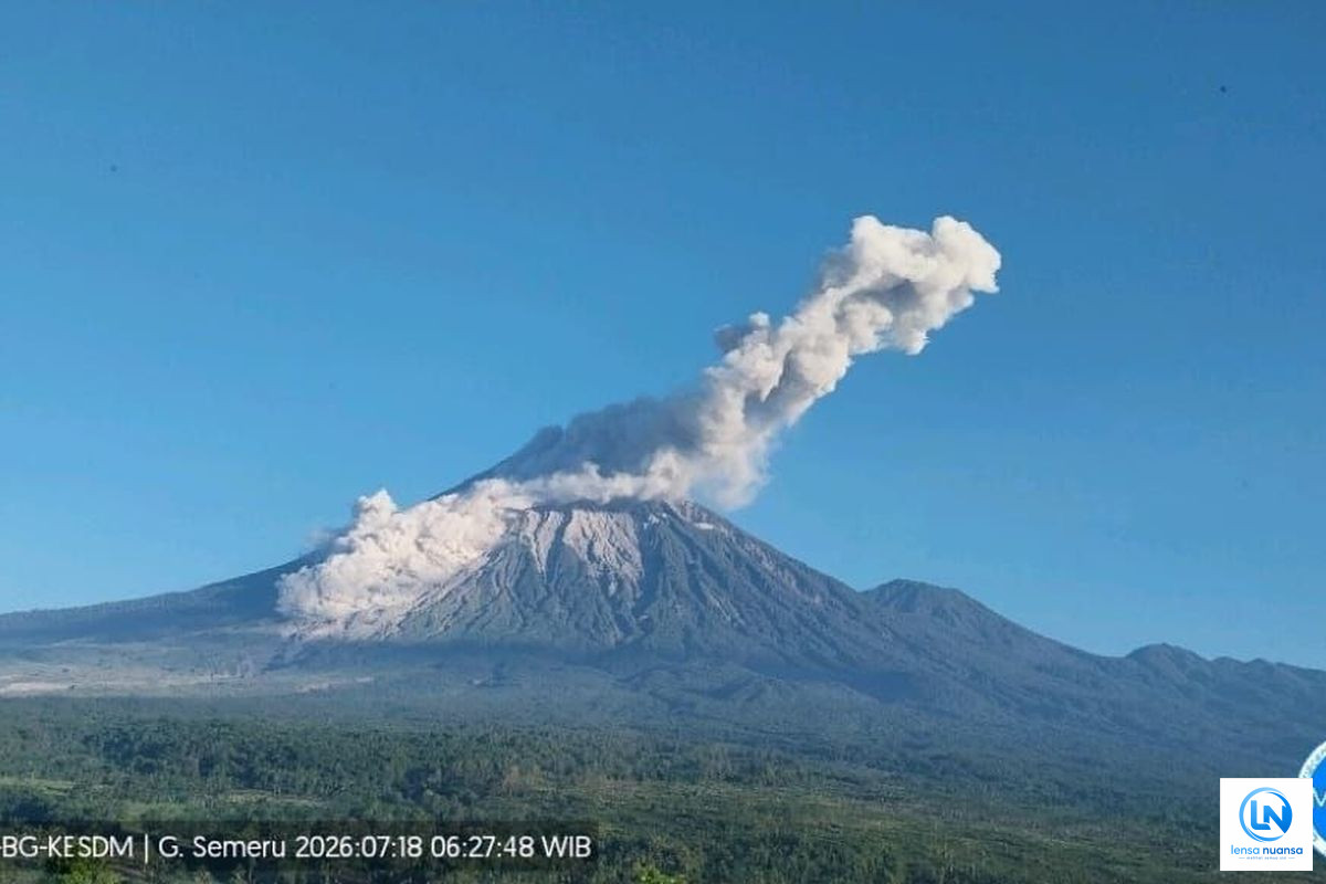 Gunung Semeru Erupsi Lagi, Awan Panas Mengarah ke Besuk Kobokan