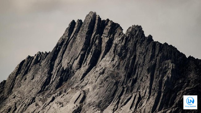 Es Abadi Puncak Jayawijaya Terancam Hilang 2026, Perubahan Iklim Percepat Pencairan Gletser Papua