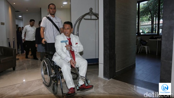 Hotman Paris Mundur Jadi Kuasa Hukum Febrie Adriansyah, Alasan Kesehatan Jadi Pertimbangan Utama