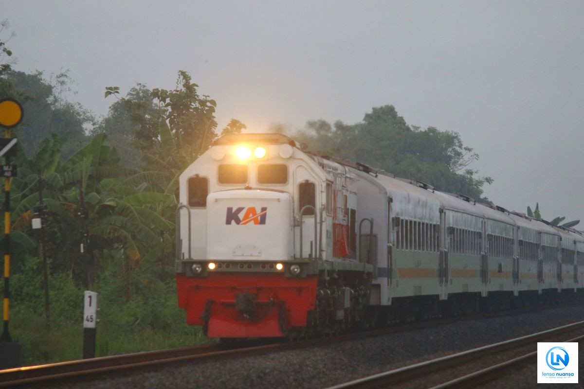 Warga Gugat UU Perkeretaapian ke MK, Minta Tiket Kereta Gratis untuk Anak Usia 0-5 Tahun